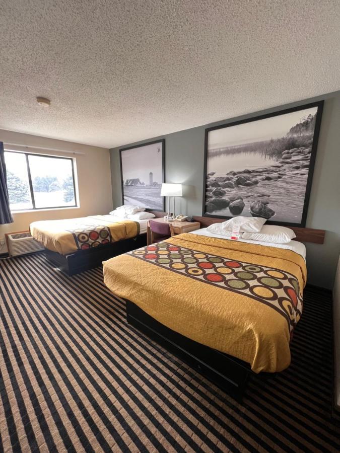 Super 8 By Wyndham Humboldt Hotel Kültér fotó
